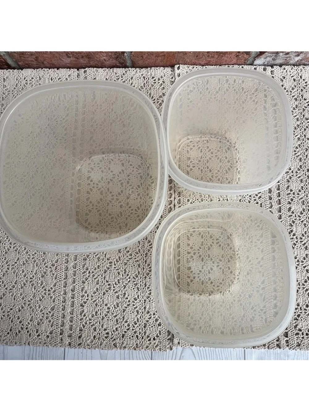 Rubbermaid VTG Servin Saver Nesting Canisters Set Sheer w/Almond Lids #5 #5 #6